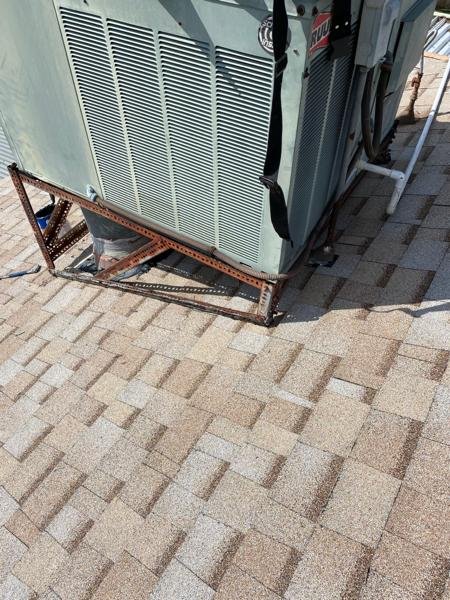 Slide of Expert Roofing Contractors