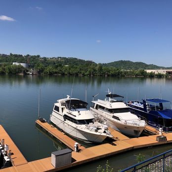 Scottie's On The River - Seafood Near Me - Chattanooga, Tennessee