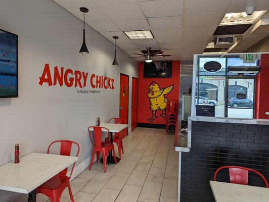 Angry Chickz - Hollywood by null