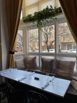 Satis Bistro by null