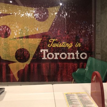 Chicago's Pizza Twist - COVID barrier between staff and patrons. - Pizza Near Me - Brampton, Ontario