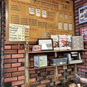 Freddy's Pizza - Pizza Near Me - Cicero, Illinois