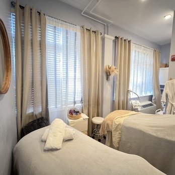 Salt Micro Spa - Our Cozy Spa Room Located at the Bristol Harbor Inn. - Massage Therapy Near Me - Bristol, Rhode Island Salt Micro Spa - Our Cozy Spa Room Located at the Bristol Harbor Inn. - Massage Therapy Near Me - Bristol, Rhode Island