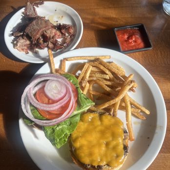 The Warming Hut - Burger - New American Near Me - Mammoth Lakes, California The Warming Hut - Burger - New American Near Me - Mammoth Lakes, California