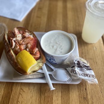 Boston Chowda - Warm Hot Buttered Maine Lobster Roll Special - Seafood Near Me - Boston, Massachusetts Boston Chowda - Warm Hot Buttered Maine Lobster Roll Special - Seafood Near Me - Boston, Massachusetts