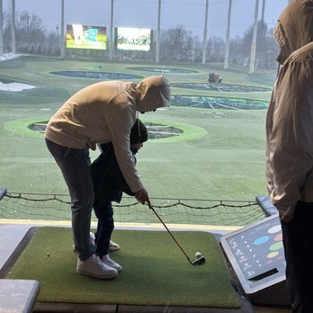 Topgolf - New American Near Me - Edison, New Jersey