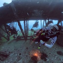 Boat wreck dive Boat wreck dive