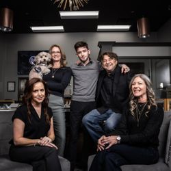 Lara's Jewelry and Design - The team: Misty, Jennifer & Foxy Brown, Keenan, Rob and Lara