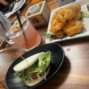 JINYA Ramen Bar - Ally Charlotte Center - Jiyna Bun with shrimp tempura & a margarita - Ramen Near Me - Charlotte, North Carolina JINYA Ramen Bar - Ally Charlotte Center - Jiyna Bun with shrimp tempura & a margarita - Ramen Near Me - Charlotte, North Carolina