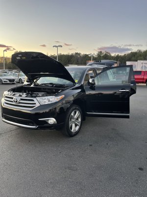 Auto Detailing- Exterior - Revitalize your ride with our premium exterior car detailing service! Unleash the shine and protect your vehicle from the elements. Our skilled team ensures every inch sparkles, leaving your car looking showroom-ready. We also use natural products with no harsh chemicals.