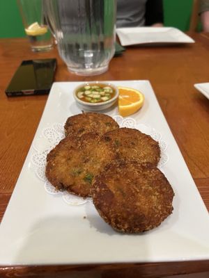 Daw Kun Thai by null