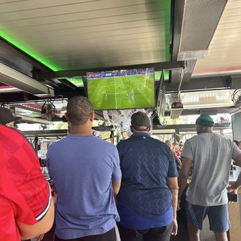 MacDinton's Irish Pub - Sports Bars Near Me - Tampa, Florida