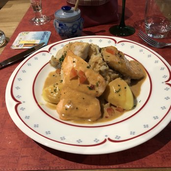 Au Petit Bois Vert - Main meal three kinds of fish with sauerkraut and potatoes- delicious! - French Near Me - Strasbourg, 67 Au Petit Bois Vert - Main meal three kinds of fish with sauerkraut and potatoes- delicious! - French Near Me - Strasbourg, 67
