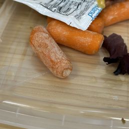 Extremely dry whole baby carrots