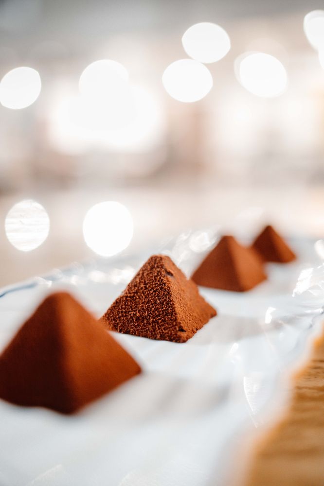 TINY PYRAMID 2879 Photos & 433 Reviews 560 N Nimitz Hwy, Honolulu