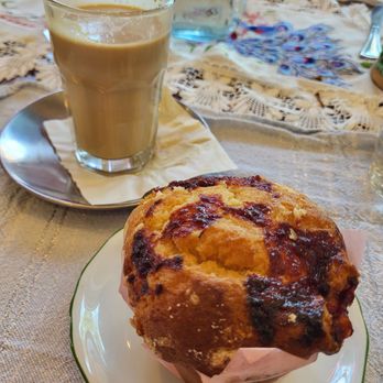 Cucharita - Muffin and Cafe lechera - Bakeries Near Me - Houston, Texas
