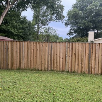 Universal Fence - Fence repair in Franklin Farm, Herndon VA by your local best fence contractor - Fences & Gates Near Me - Herndon, Virginia Universal Fence - Fence repair in Franklin Farm, Herndon VA by your local best fence contractor - Fences & Gates Near Me - Herndon, Virginia