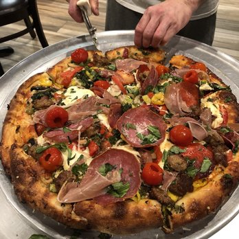 Genna Pizza - Pizza Near Me - Melbourne, Florida