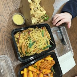 Chun Vegetarian - 1. Singapore Style Mei Fun 12. Salt and Pepper Organic King Oyster Mushrooms Mango Soy Protein