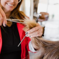 29ten Salon - 29ten Salon Hair Stylist