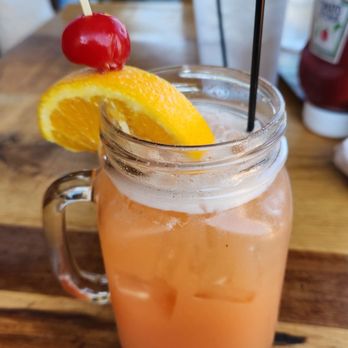 Thorn Hill Tap House - Rum Shine Runner - Burgers Near Me - Wexford, Pennsylvania