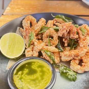 One Fish Raw Bar - East Coast Calamari with Thai vinaigrette - Seafood Near Me - Campbell, California