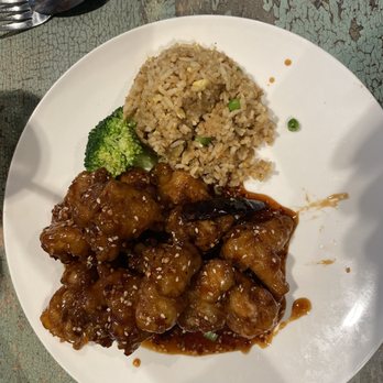Hunan Lion - Chinese Near Me - Round Rock, Texas