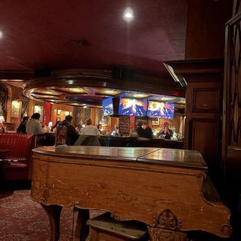 The Prince - Inside Dining - Bars Near Me - Los Angeles, California The Prince - Inside Dining - Bars Near Me - Los Angeles, California