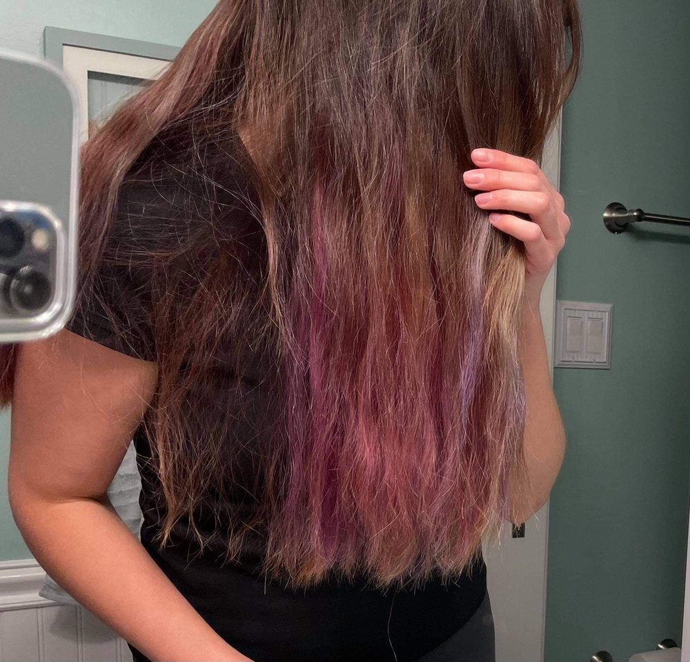 Mariana Ellinie Hair Studio  ​ Logo