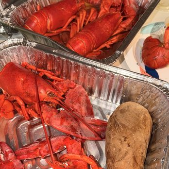 Kelly's Landing - Twin 1lb Maine lobstahs! - take out. All month of Sept special on Maine lobster, (dine in only)! - Seafood Near Me - Fort Lauderdale, Florida Kelly's Landing - Twin 1lb Maine lobstahs! - take out. All month of Sept special on Maine lobster, (dine in only)! - Seafood Near Me - Fort Lauderdale, Florida