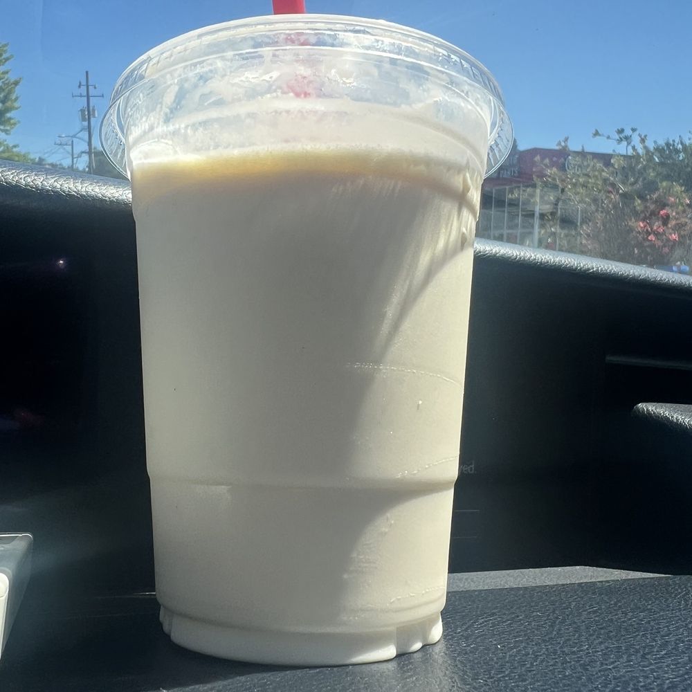 1/4 lb Giant Burger - Banana shake - Burgers Near Me - Oakland, California