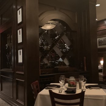 Bob's Steak & Chop House - Steakhouses Near Me - Grapevine, Texas
