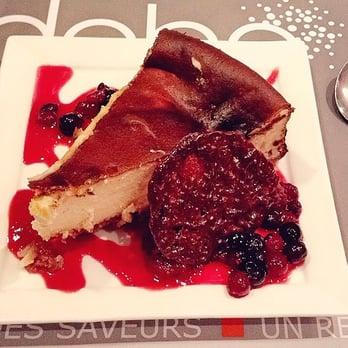 Adobo Loco - Cheese cake sur coulis de fruits rouges - French Near Me - Wasquehal, 59