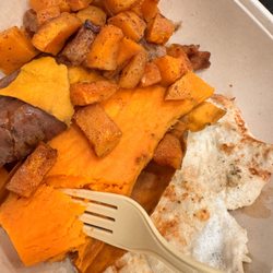 Carrot Express - Grilled Chicken, sweet potato & butternut squatch..perfect after the gym.