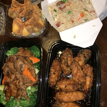 Win Garden - Crab Rangoon, Pork Fried Rice, Broccoli Beef and Korean Chicken Wings - Chinese Near Me - San Francisco, California Win Garden - Crab Rangoon, Pork Fried Rice, Broccoli Beef and Korean Chicken Wings - Chinese Near Me - San Francisco, California