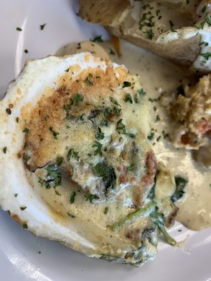 PEEWEE'S CRABCAKES by null