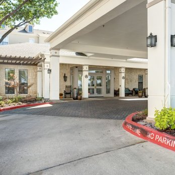 Ridgmar Place - Ridgmar Place | Independent Living | Fort Worth, TX | Exterior front entrance - Retirement Homes Near Me - Fort Worth, Texas