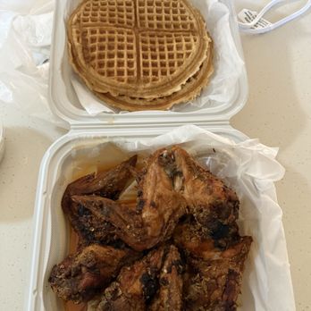 Sarom's Southern Kitchen - Hot N' Spicy Chicken and Waffles - Southern Near Me - Elk Grove, California