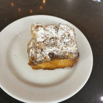 Caffé Central - Coffee Cake - Breakfast & Brunch Near Me - San Francisco, California Caffé Central - Coffee Cake - Breakfast & Brunch Near Me - San Francisco, California