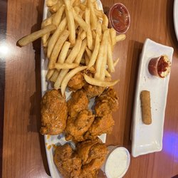 Binny B's - 10 pc. Boneless Buffalo Wings