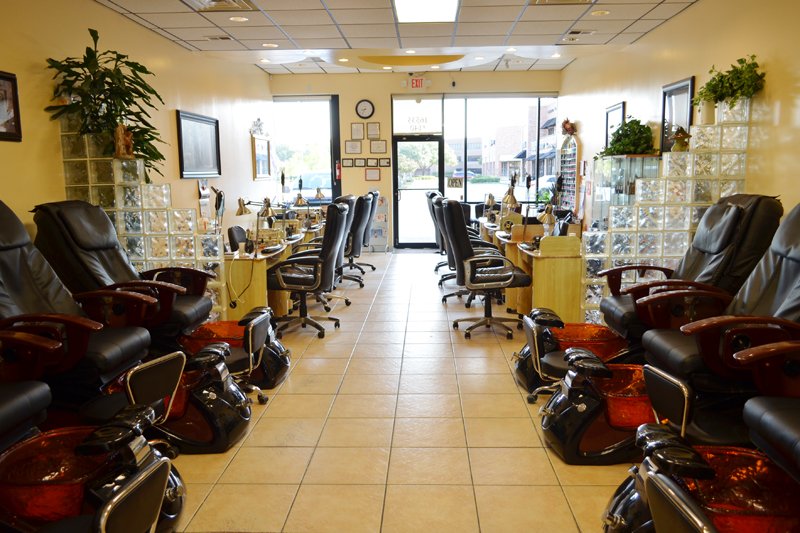 BEAUTY ENVY NAIL & SPA Updated September 2024 14 Photos & 16 Reviews 16535 Lexington Blvd