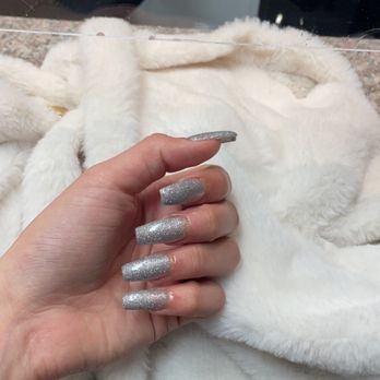 Vibrant Nails & Lashes - Nail Salons Near Me - Berkeley, California