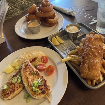 Killens Irish Pub - Onion rings, fish & chips and chicken skewers - Irish Pub Near Me - Minneapolis, Minnesota