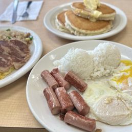 Vienna, Corned Beef Hash, Banana Short Stack Vienna, Corned Beef Hash, Banana Short Stack