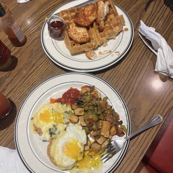 Mimi's Cafe - Smoked Salmon Benedict and chicken and Fried Chicken & Waffles - Breakfast & Brunch Near Me - Chino, California