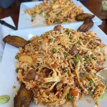 Makondo Restaurant New Rochelle - Arroz con pollo - Breakfast & Brunch Near Me - New Rochelle, New York Makondo Restaurant New Rochelle - Arroz con pollo - Breakfast & Brunch Near Me - New Rochelle, New York