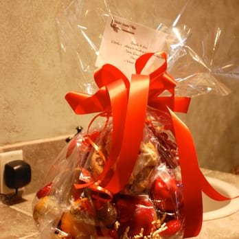 Adobe Grand Villas - Wonderful surprise gift basket from the innkeepers at the Adobe Grand Villas thanking is for our long stay - Bed & Breakfast Near Me - Sedona, Arizona