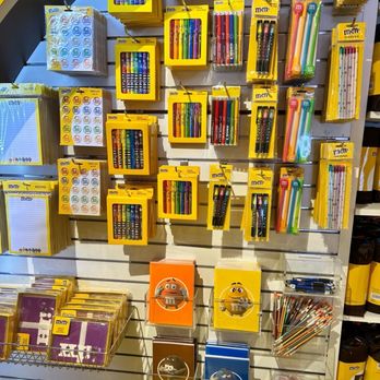 M&M'S New York - Candy Stores Near Me - New York, New York M&M'S New York - Candy Stores Near Me - New York, New York