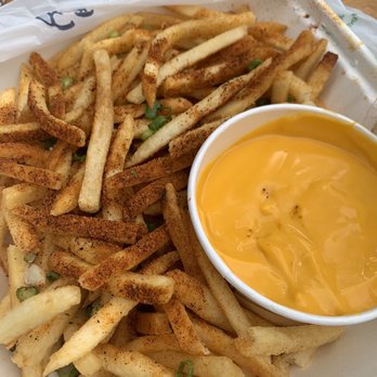 Off The Grid - Fries w/ Cheese Sauce - Food Trucks Near Me - Sandwich, Massachusetts