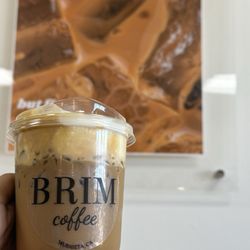 Shaken espresso sweetened with Dulce de Leche, oat milk and vanilla cold foam